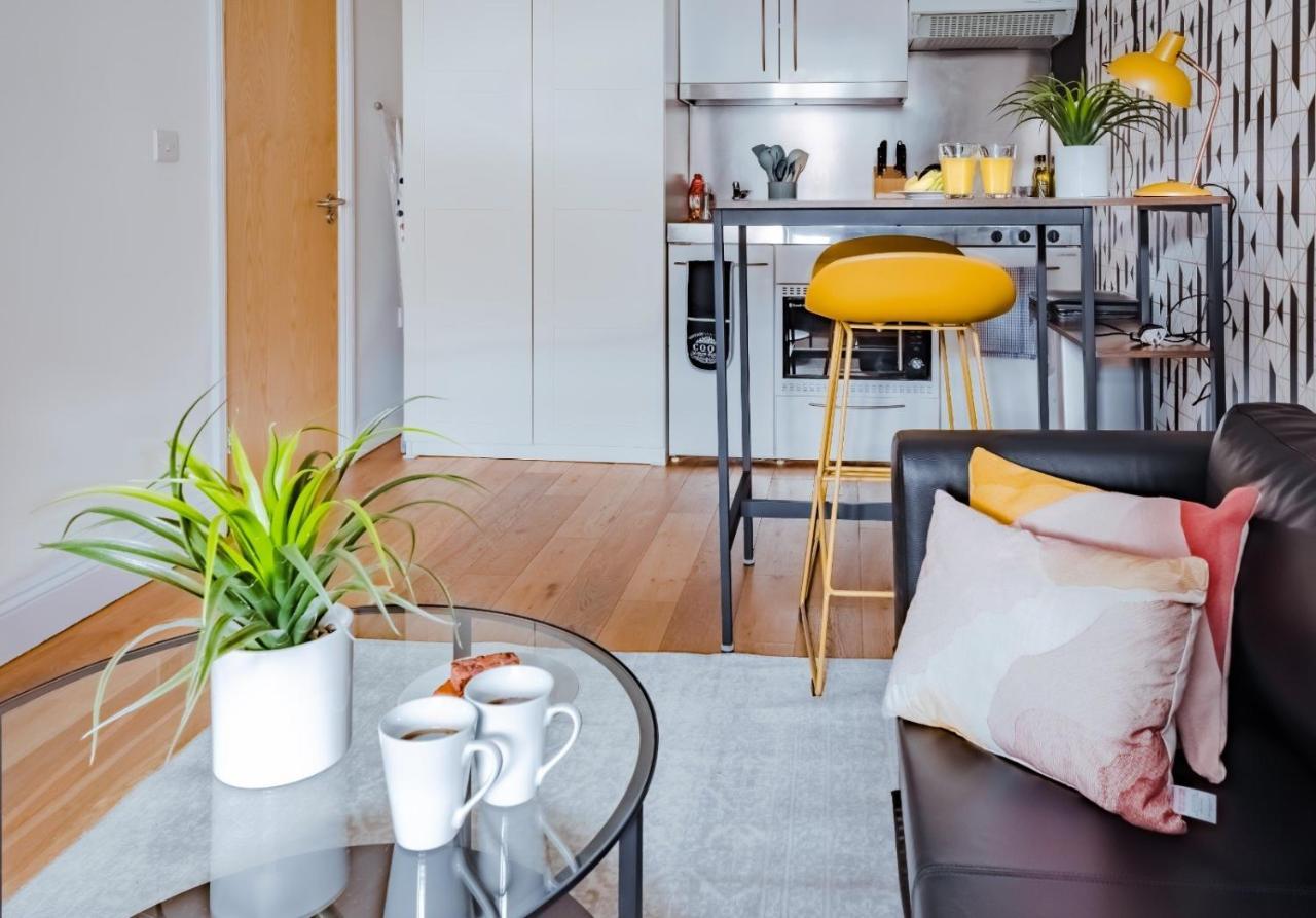 Classic Studio Apartment Cambridge  Exterior foto